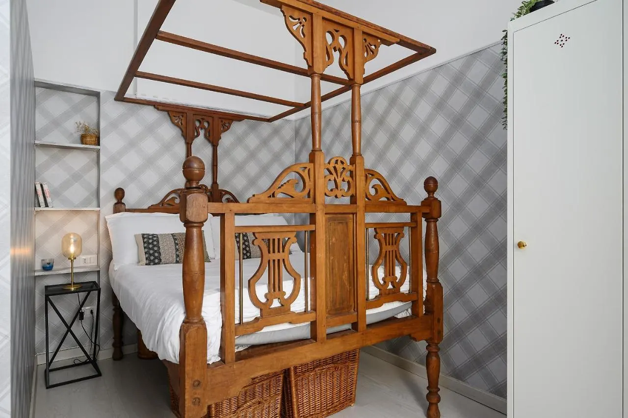 Dateo - Castel Morrone Charme Suite Milan 0*,  Italy