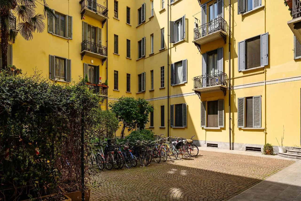 Apartment Dateo - Castel Morrone Charme Suite Milan Italy